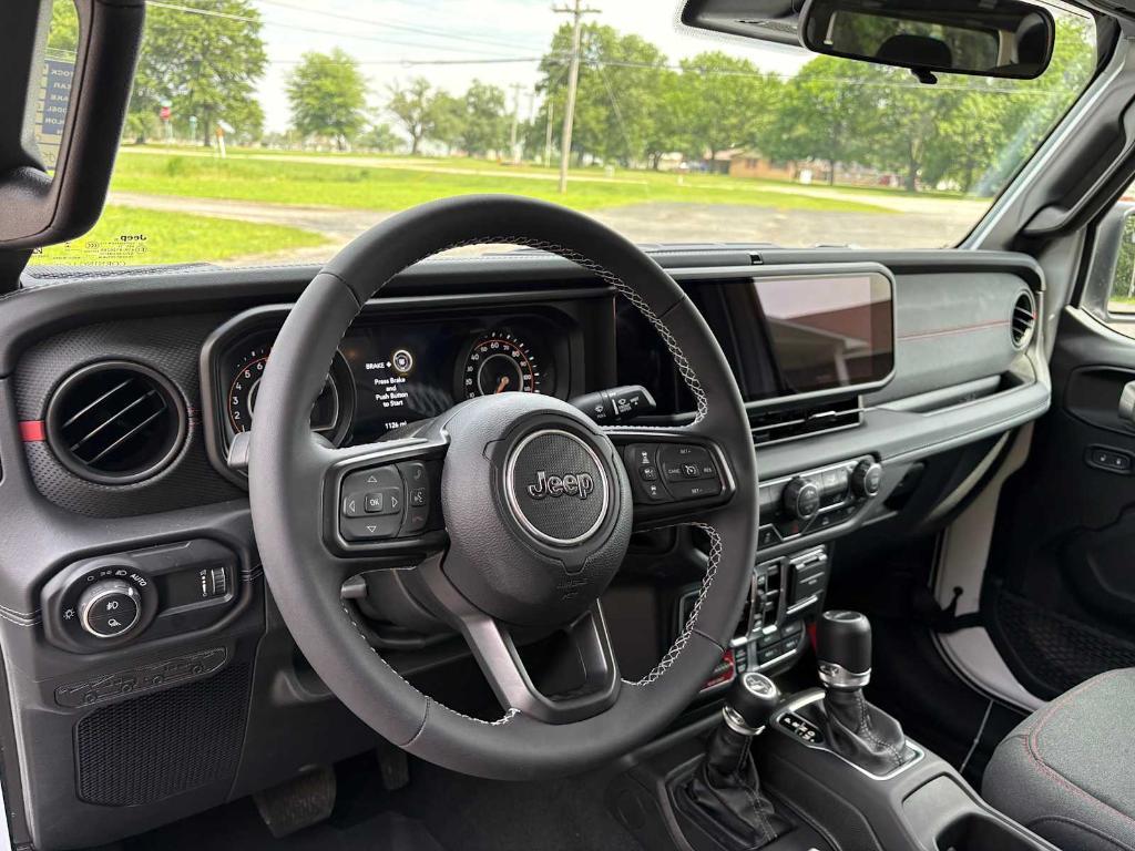 used 2025 Jeep Gladiator car, priced at $49,820