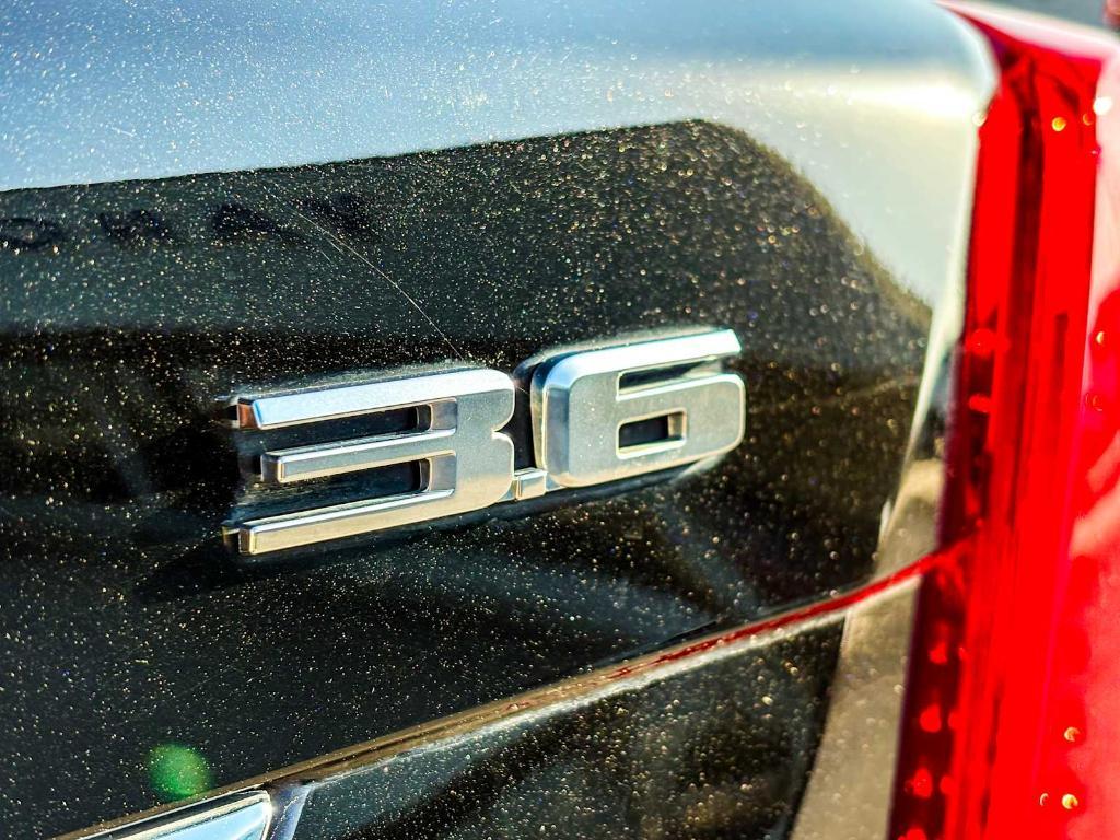 used 2017 Cadillac XT5 car, priced at $14,995