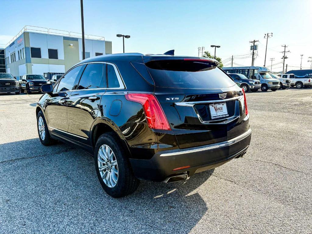 used 2017 Cadillac XT5 car, priced at $14,995