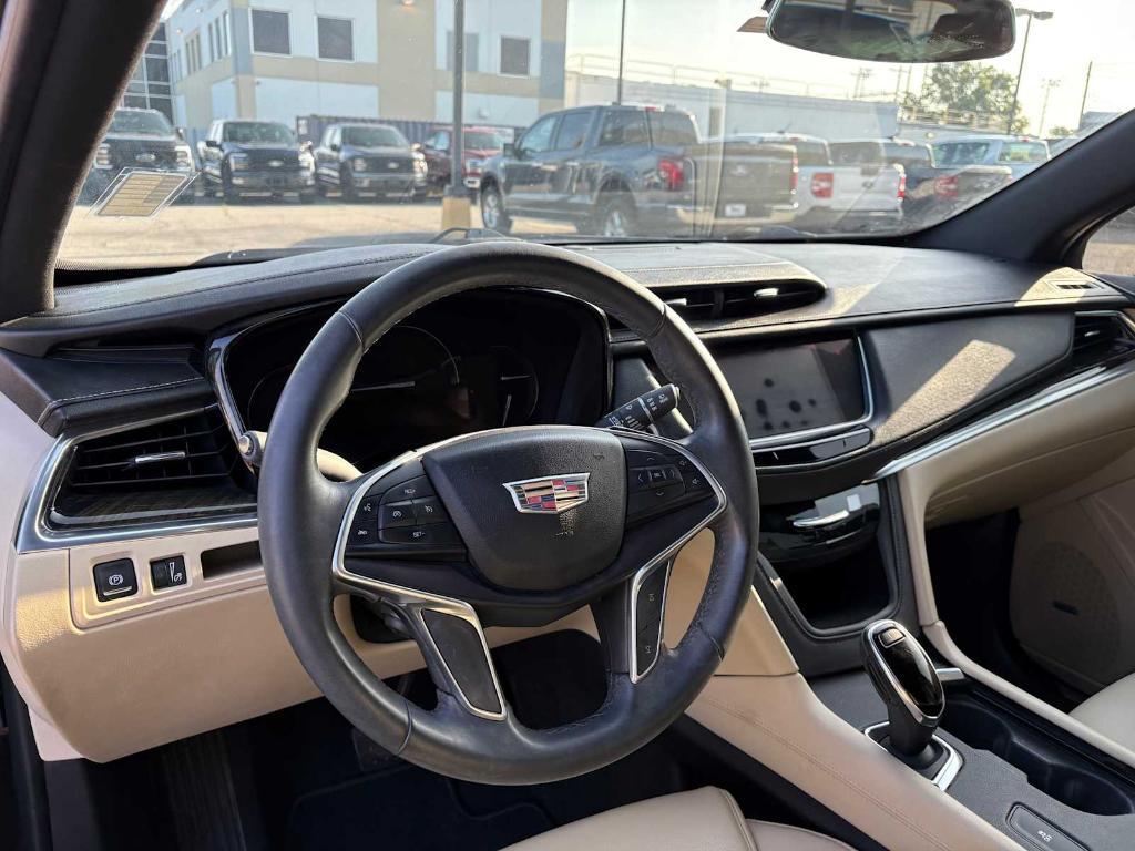 used 2017 Cadillac XT5 car, priced at $14,995