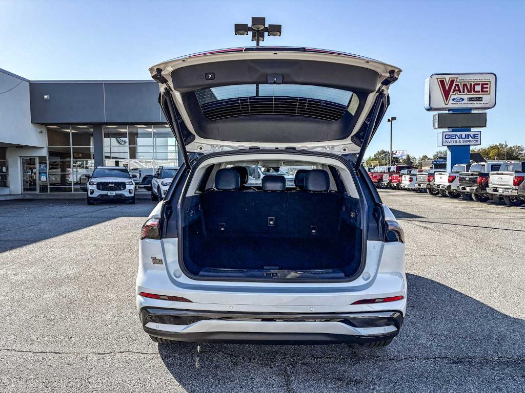 new 2026 Lincoln Nautilus car, priced at $69,995