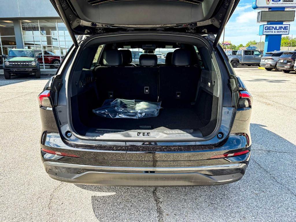 new 2025 Lincoln Nautilus car, priced at $53,083
