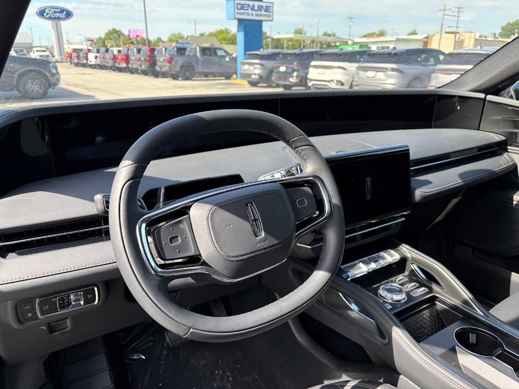 new 2025 Lincoln Nautilus car, priced at $53,083