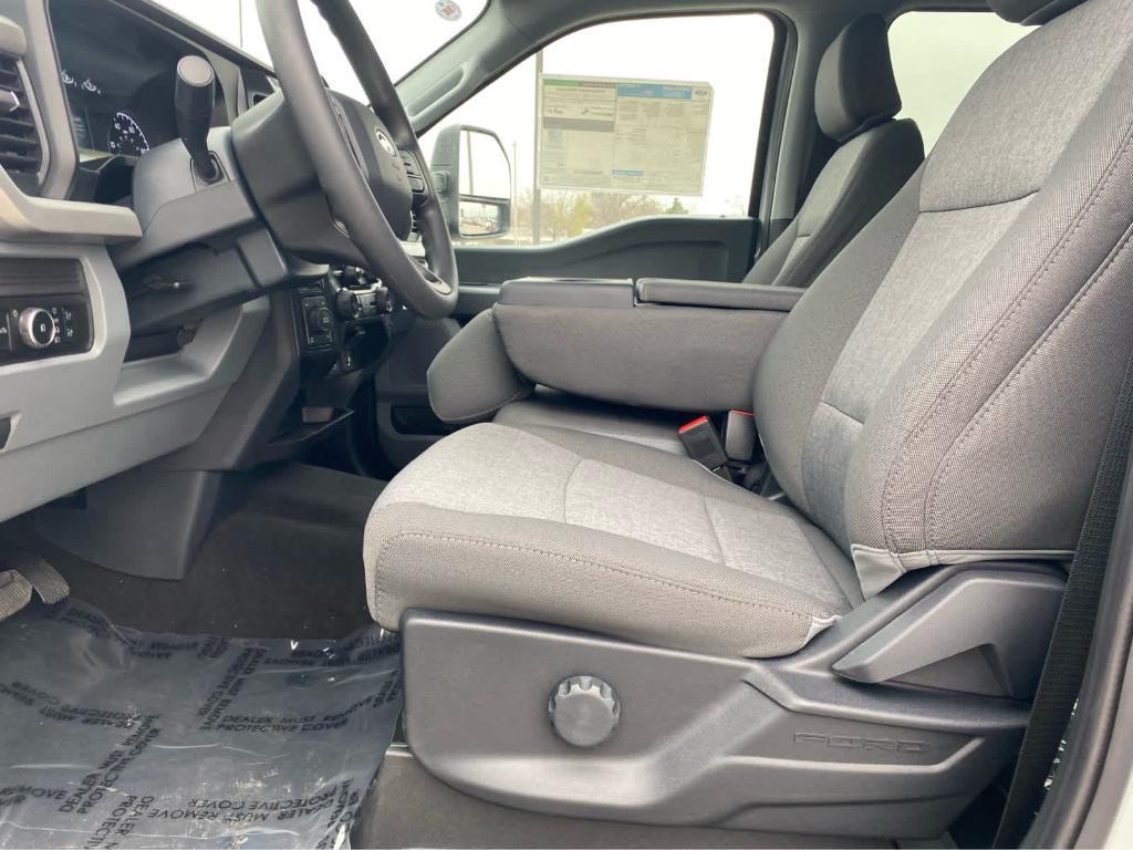 new 2025 Ford F-250 car, priced at $54,585