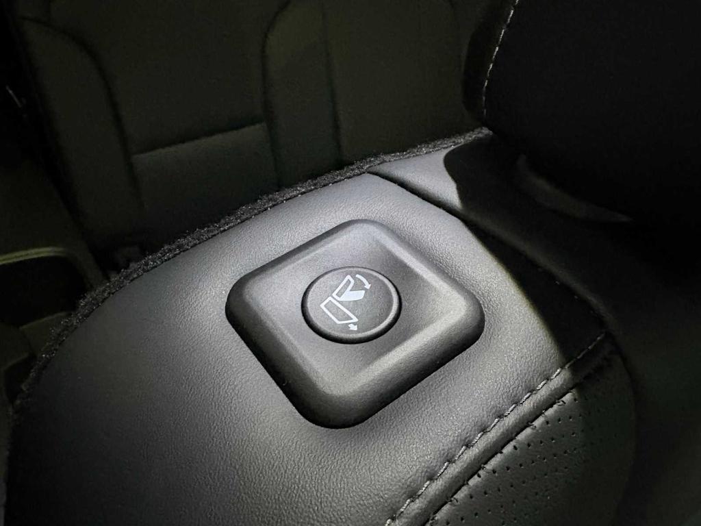 used 2025 Kia Telluride car, priced at $50,912