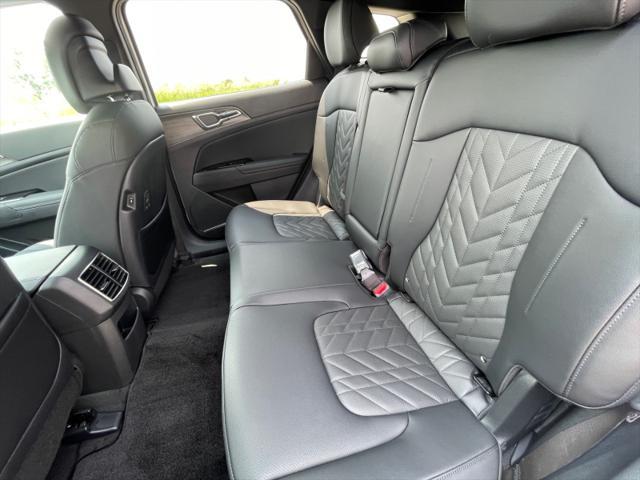 new 2025 Kia Sportage car, priced at $47,104