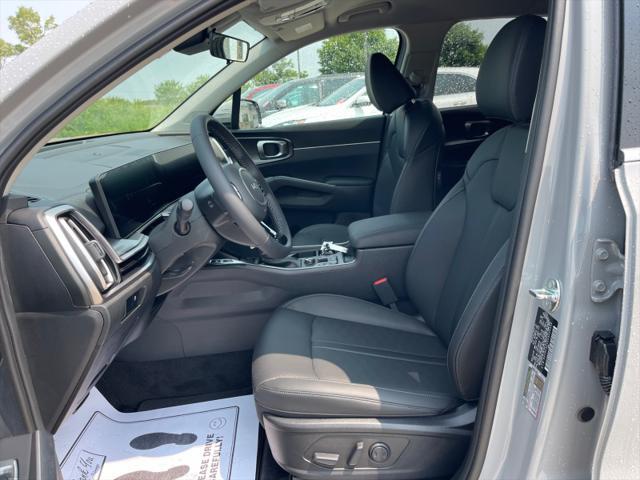 new 2025 Kia Sorento car, priced at $39,424