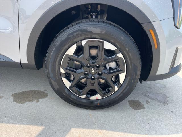 new 2025 Kia Sorento car, priced at $39,424