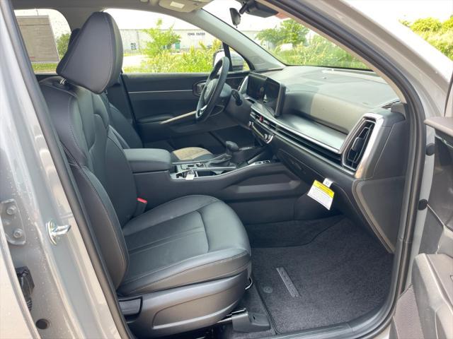 new 2025 Kia Sorento car, priced at $39,424