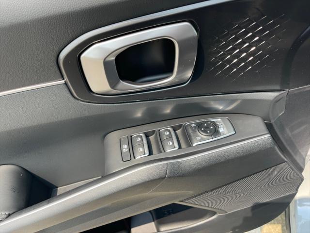 new 2025 Kia Sorento car, priced at $39,424