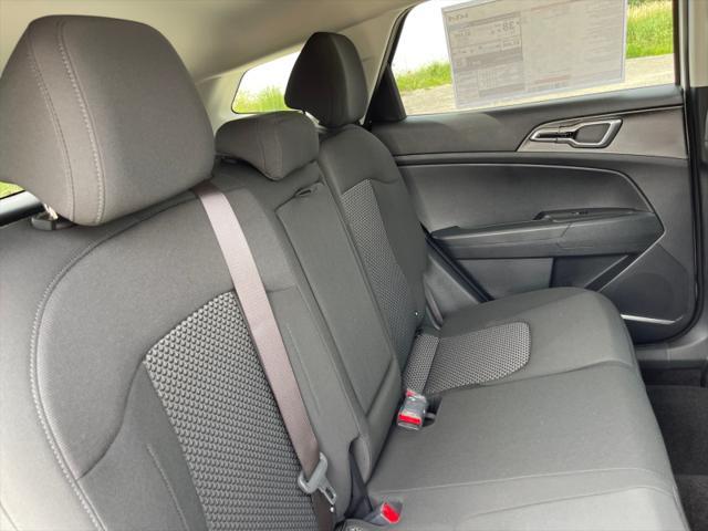 new 2025 Kia Sportage Hybrid car, priced at $33,005