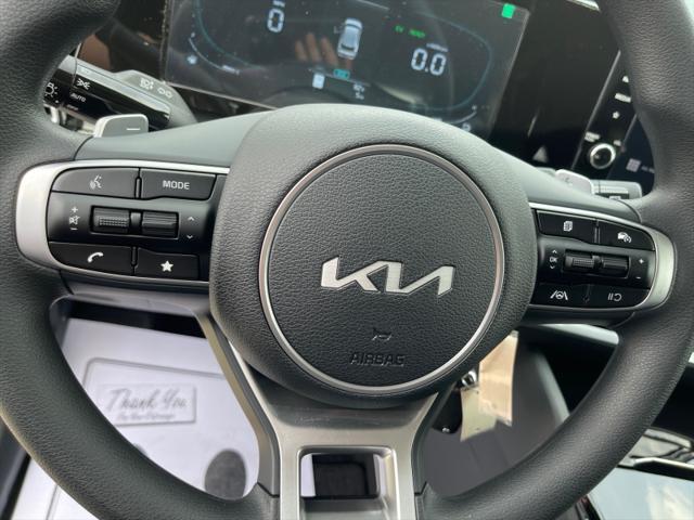 new 2025 Kia Sportage Hybrid car, priced at $33,005