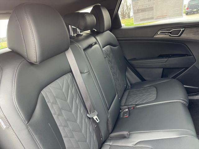 new 2025 Kia Sportage car, priced at $41,424