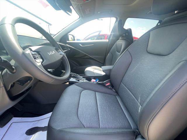 new 2025 Kia Niro car, priced at $33,305