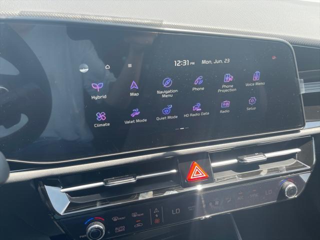 new 2025 Kia Niro car, priced at $33,305