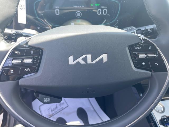 new 2025 Kia Niro car, priced at $33,305