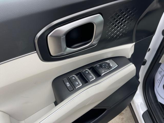 new 2025 Kia Sorento car, priced at $43,755