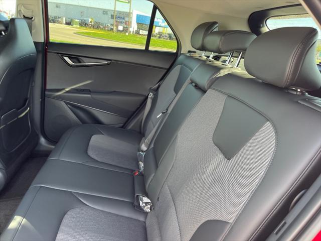 new 2025 Kia Niro car, priced at $33,804
