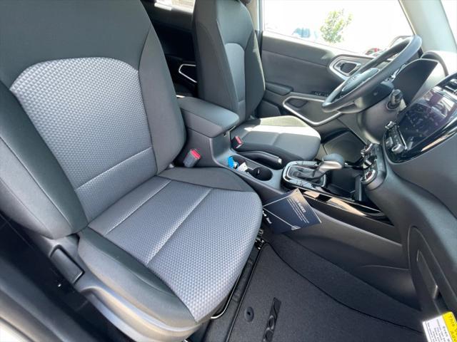 new 2025 Kia Soul car, priced at $22,605