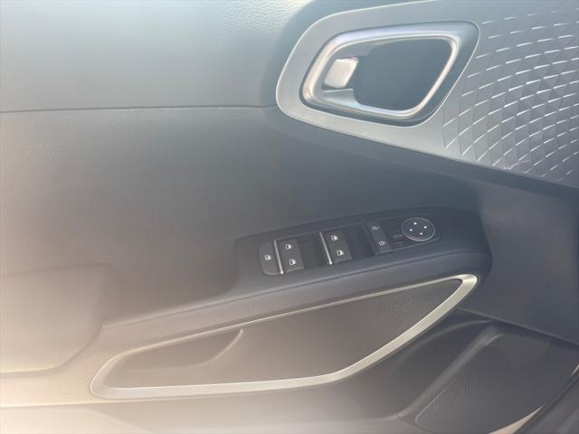 new 2025 Kia Soul car, priced at $22,605