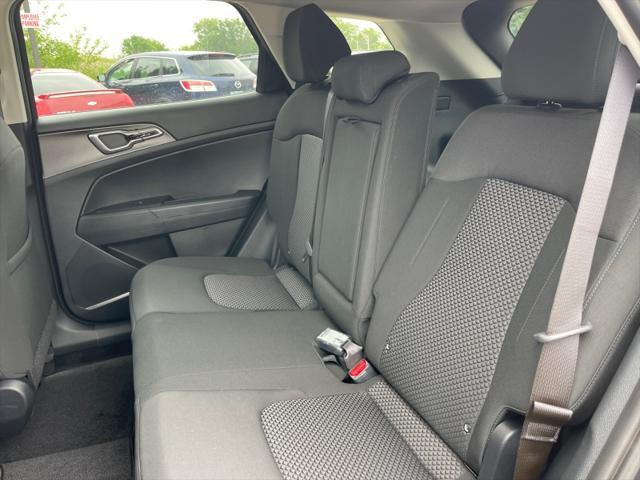 new 2025 Kia Sportage Hybrid car, priced at $33,304