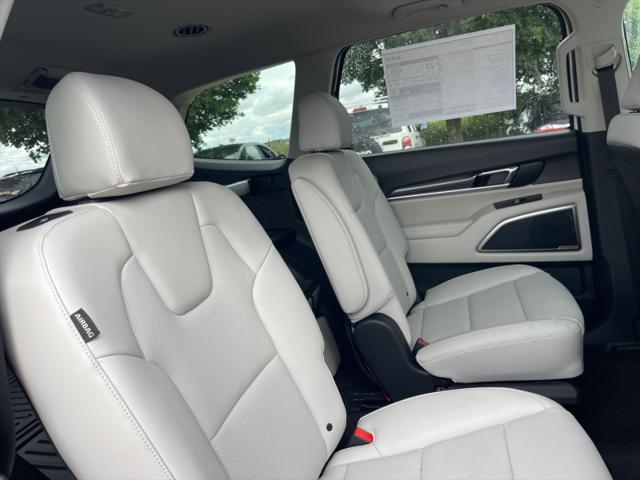 new 2025 Kia Telluride car, priced at $42,315