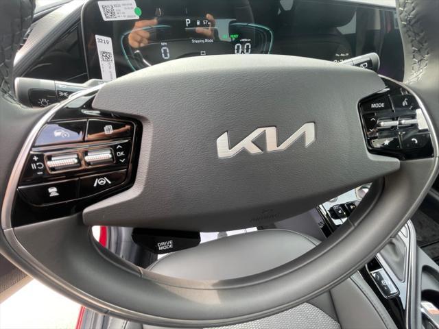 new 2025 Kia Niro car, priced at $30,504