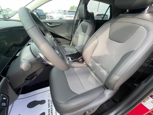 new 2025 Kia Niro car, priced at $30,504