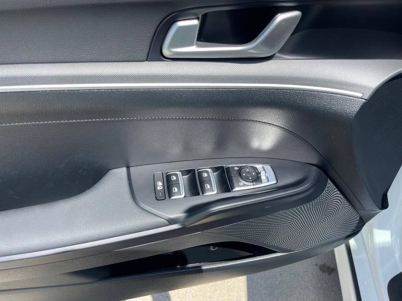 new 2026 Kia K5 car, priced at $29,644
