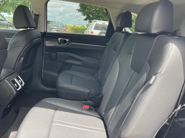 new 2025 Kia Sorento car, priced at $42,345