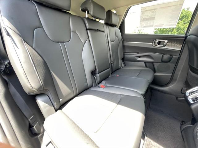 new 2025 Kia Sorento car, priced at $38,530