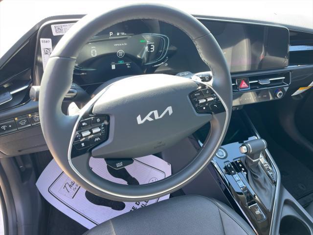 new 2025 Kia Niro car, priced at $33,799