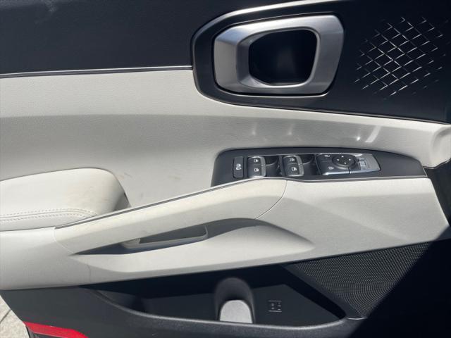 new 2025 Kia Sorento Hybrid car, priced at $42,909