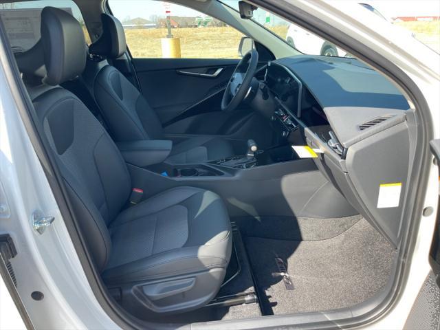 new 2025 Kia Niro car, priced at $30,579