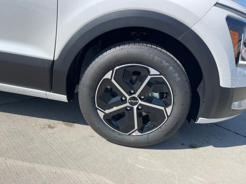 new 2025 Kia Niro car, priced at $31,579