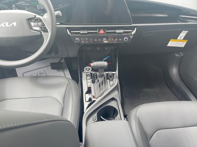 new 2025 Kia Niro car, priced at $30,504