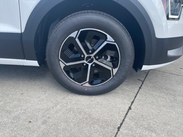 new 2025 Kia Niro car, priced at $30,504