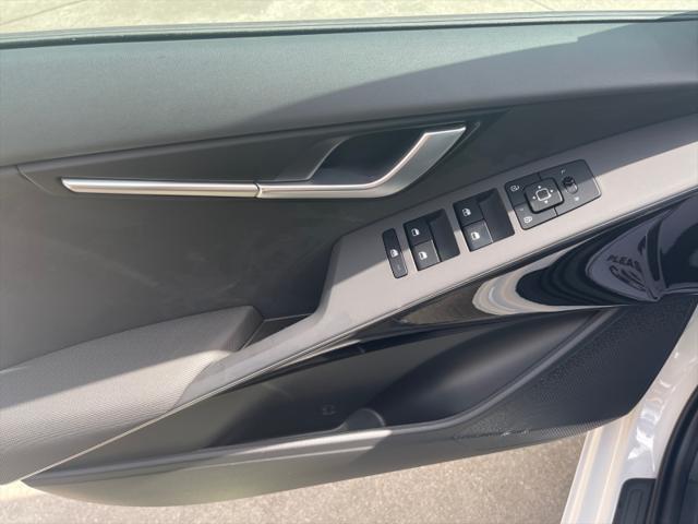 new 2025 Kia Niro car, priced at $30,504