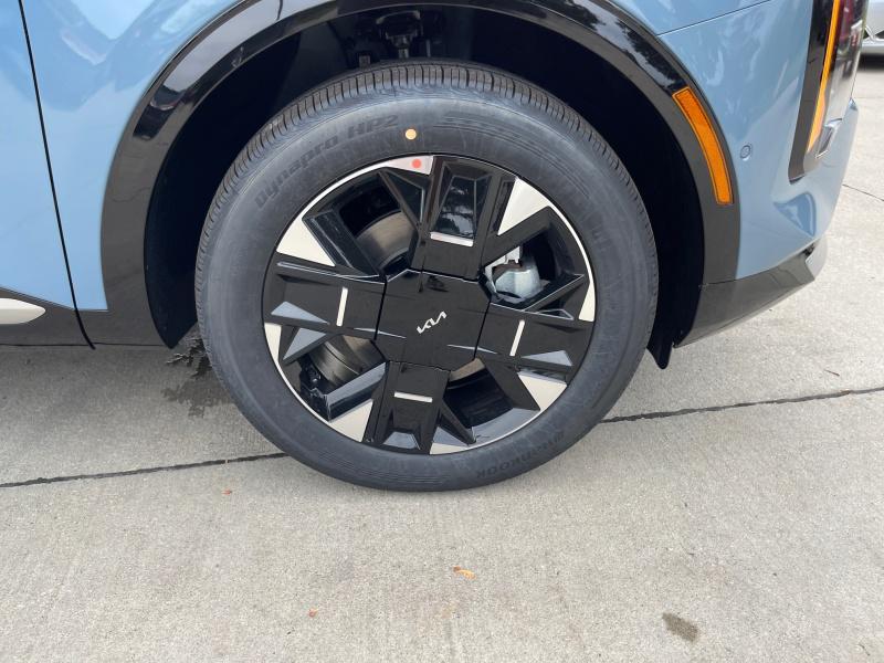new 2026 Kia Sportage Hybrid car, priced at $42,184