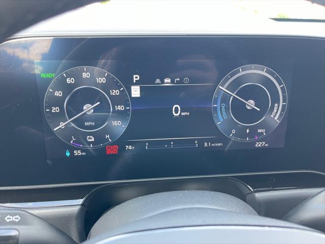 new 2025 Kia Niro EV car, priced at $35,369