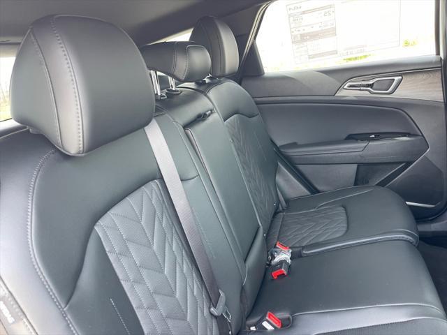 new 2025 Kia Sportage car, priced at $36,154