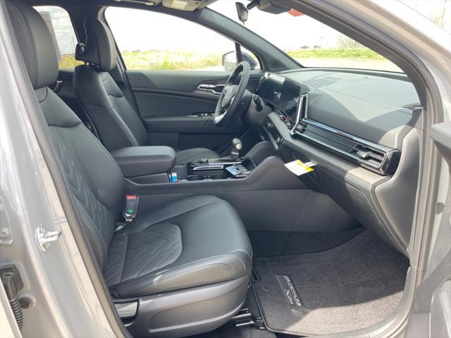 new 2025 Kia Sportage car, priced at $36,154