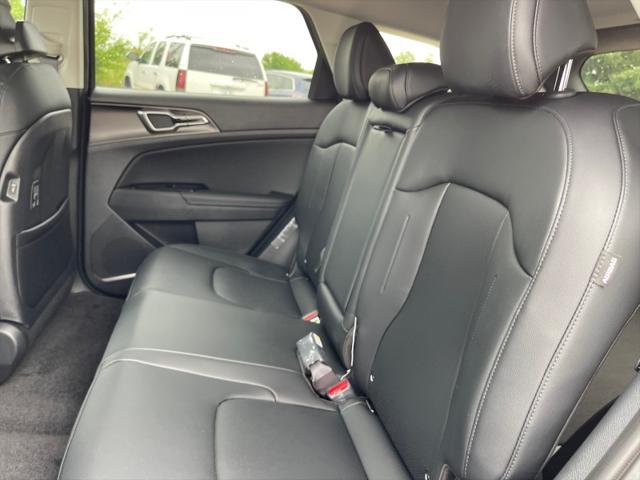 new 2025 Kia Sportage Hybrid car, priced at $34,510
