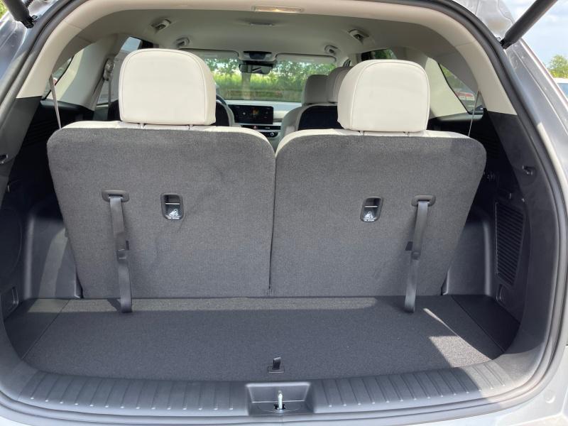 new 2025 Kia Sorento Hybrid car, priced at $42,909