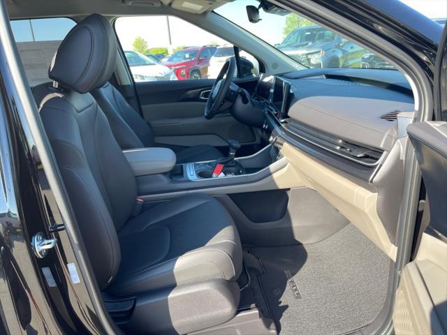 new 2025 Kia Carnival car, priced at $41,394