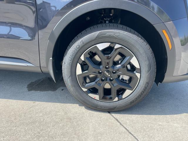 new 2025 Kia Sorento car, priced at $40,560