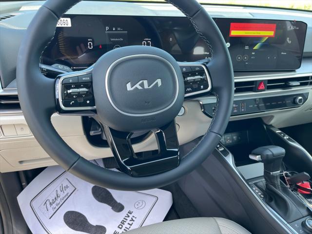 new 2025 Kia Sorento car, priced at $40,560
