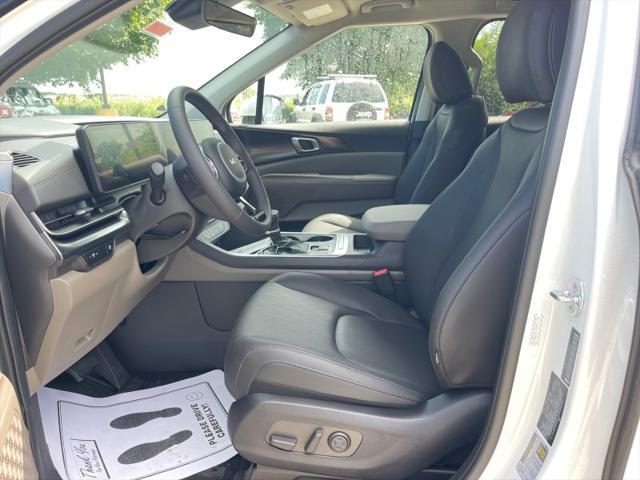 new 2025 Kia Carnival car, priced at $41,424