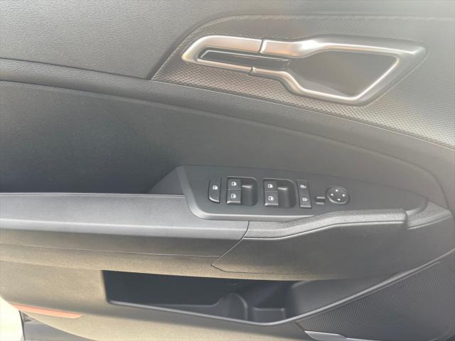 new 2025 Kia Sportage Hybrid car, priced at $32,510