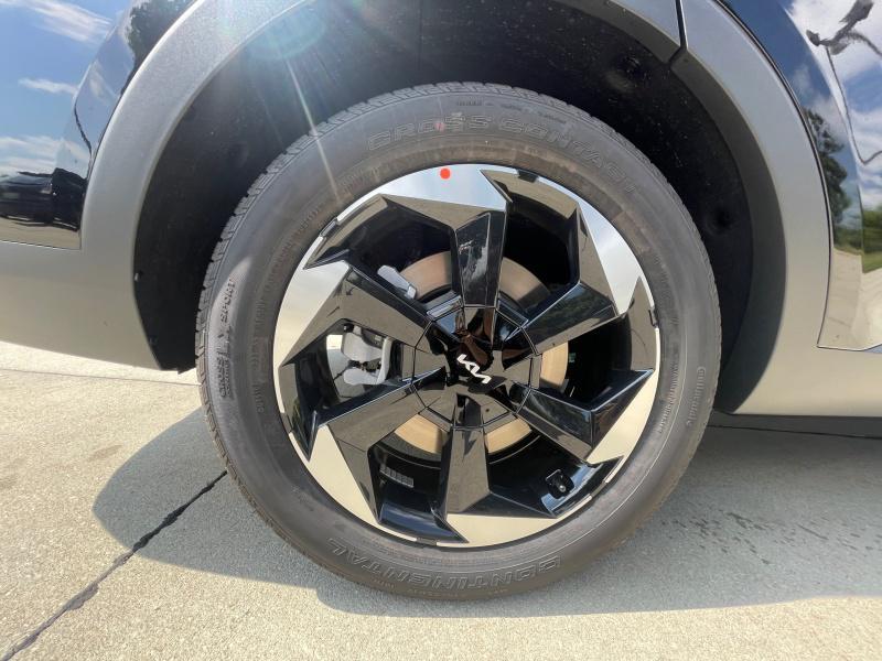 new 2025 Kia Sorento Hybrid car, priced at $42,879